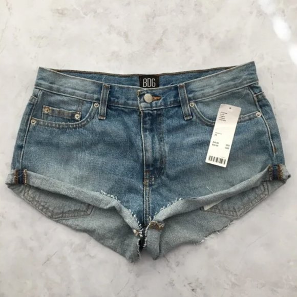 🍉 NWT Urban Outfitters BDG High Rise Denim Shorts 26 - Picture 1 of 8